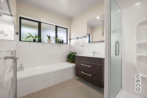 Photo of property in 832 Old North Road, Waimauku, 0882