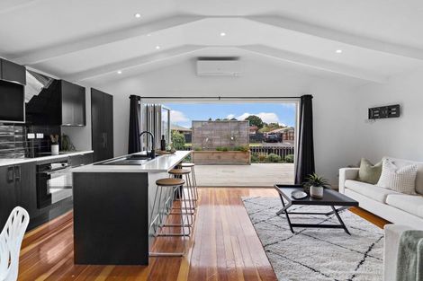 Photo of property in 1/6 Mcleod Road, Weymouth, Auckland, 2103