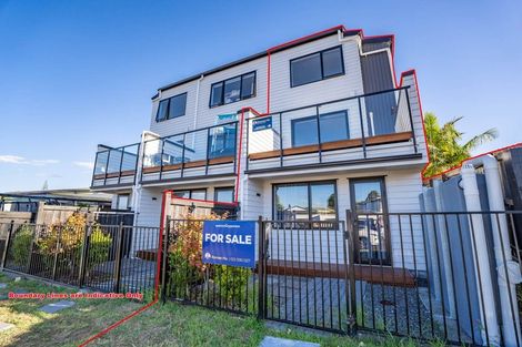 Photo of property in 1/82 Rosewarne Crescent, Glendene, Auckland, 0602