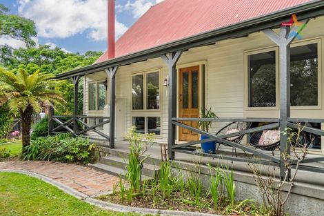 Photo of property in 3 Mcenroe Grove, Naenae, Lower Hutt, 5011