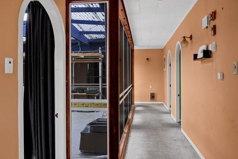 Photo of property in 19 Tybalt Street, Stratford, 4332