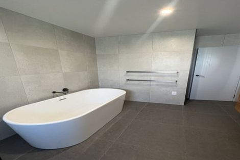 Photo of property in 28 Thomason Crescent, Pokeno, 2402