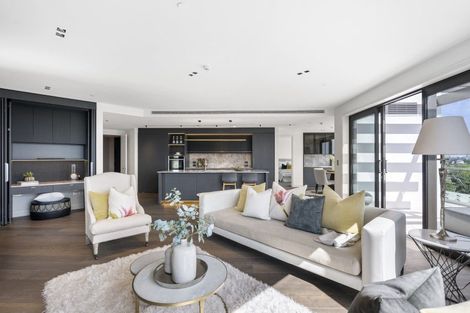 Photo of property in 121 Glenbervie Drive, Glenbervie, 0173
