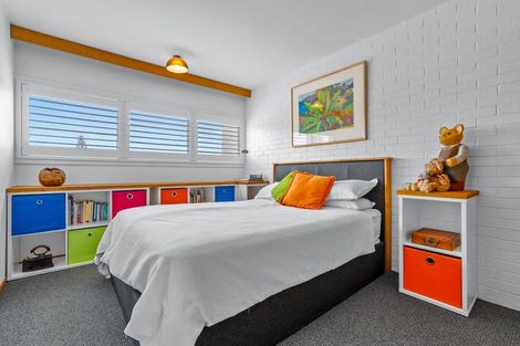 Photo of property in Seaview Apartments, 10/64 Milford Road, Milford, Auckland, 0620