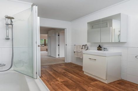 Photo of property in 3/9 Fuchsia Place, Birkdale, Auckland, 0626