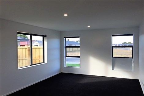 Photo of property in 15 Minerva Crescent, Woodend, 7610