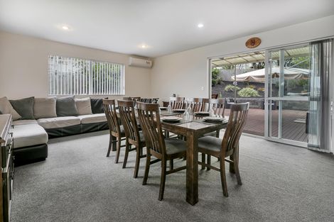Photo of property in 9 Karika Place, Massey, Auckland, 0614