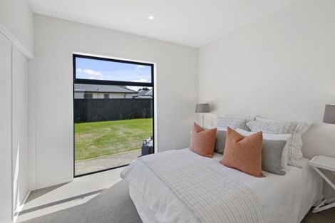 Photo of property in 17 Little Gem Road, Hornby, Christchurch, 8025