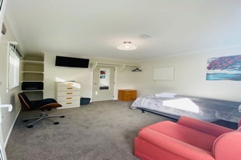 Photo of property in 30 Anthony Grove, Paraparaumu Beach, Paraparaumu, 5032