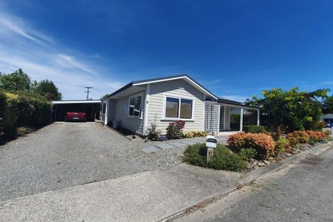 Photo of property in 2 Sam Meads Way, Greytown, 5712