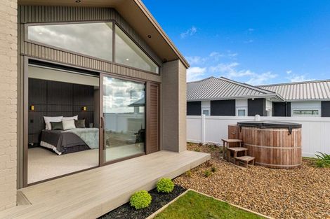 Photo of property in 293 Kitchener Road, Pukekohe, 2120