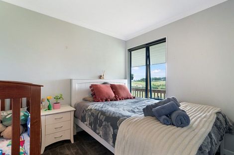 Photo of property in 141 Mangakura Road, Helensville, 0875