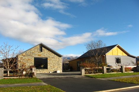 Photo of property in 33 Hope Avenue, Lake Hayes, Queenstown, 9304