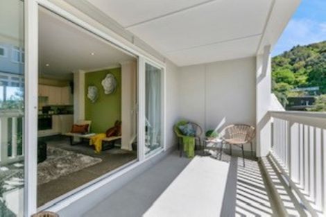 Photo of property in 2/57 Simla Crescent, Khandallah, Wellington, 6035