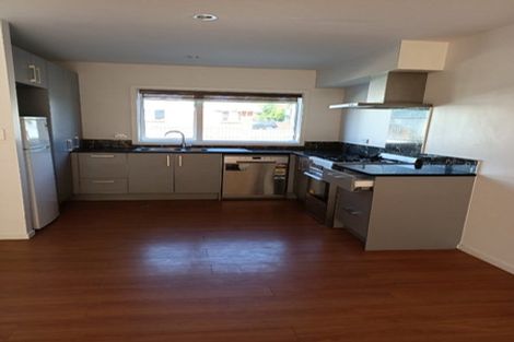 Photo of property in 1u1 June Place, Hamilton East, Hamilton, 3216