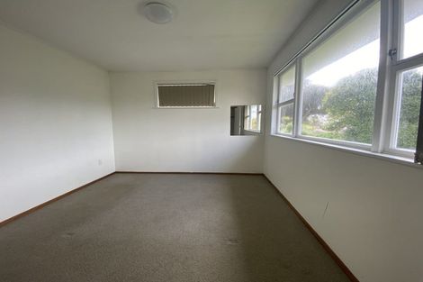 Photo of property in 5 Segedin Place, Glenfield, Auckland, 0629