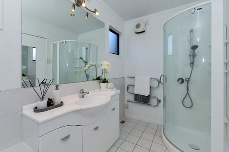 Photo of property in 28b Braid Road, St Andrews, Hamilton, 3200