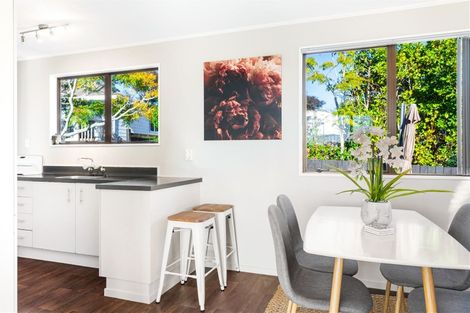 Photo of property in 24 Hassan Drive, Massey, Auckland, 0614