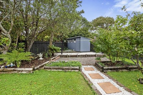 Photo of property in 53 The Drive, Tawa, Wellington, 5028