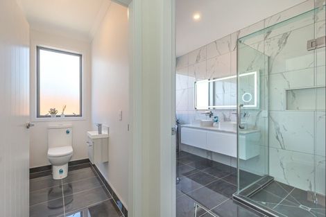 Photo of property in 18 Phoenix Palms Grove, Levin, 5510