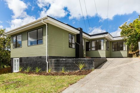 Photo of property in 25 Lincoln Avenue, Tawa, Wellington, 5028