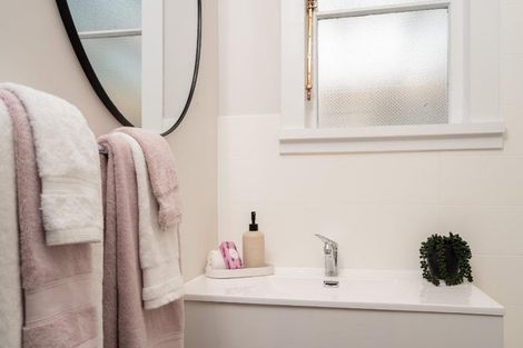 Photo of property in 35 Hindmarsh Street, Johnsonville, Wellington, 6037