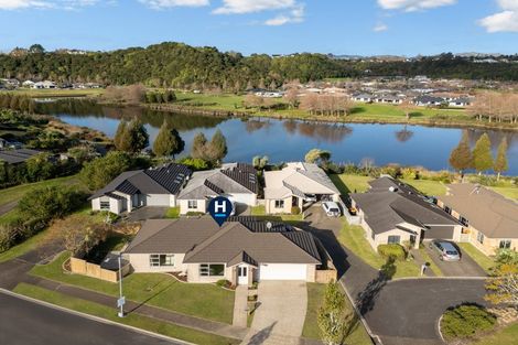 Photo of property in 17 Scoria Close, Pyes Pa, Tauranga, 3112