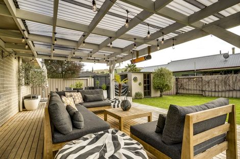 Photo of property in 4 Hetley Crescent, Taradale, Napier, 4112