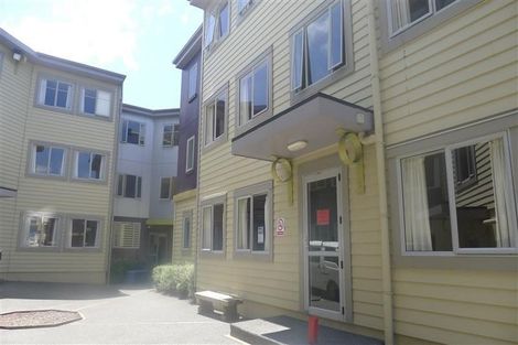 Photo of property in Basin Reserve Complex, 13/4 Sussex Street, Mount Cook, Wellington, 6021