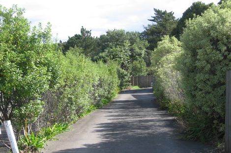 Photo of property in 2/1030 East Coast Road, Fairview Heights, Auckland, 0630