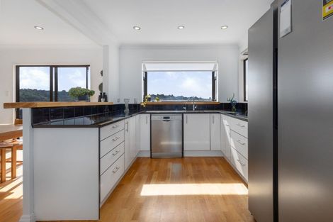 Photo of property in 40 Mercury Way, Whitby, Porirua, 5024