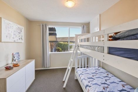 Photo of property in 2 Watson Place, Rangiora, 7400