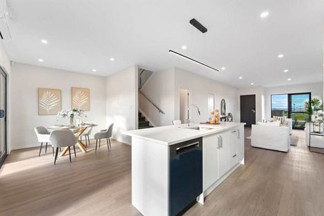 Photo of property in 65 Picnic Point Road, Hobsonville, 0616