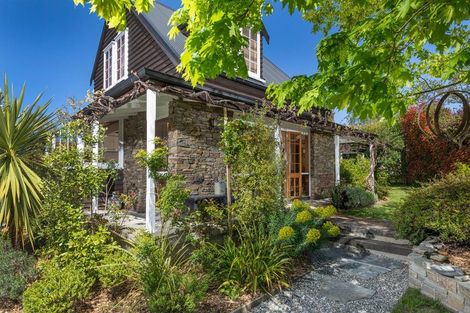 Photo of property in 9 Hunter Crescent, Wanaka, 9305