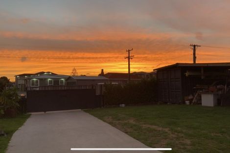 Photo of property in 5 Hallberry Road, Mangere East, Auckland, 2024