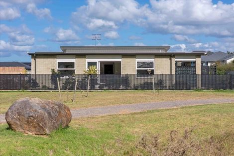 Photo of property in 9 Tanner Place, Te Kamo, Whangarei, 0112