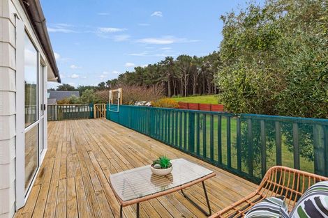 Photo of property in 9 Cousins Avenue East, Foxton Beach, Foxton, 4815