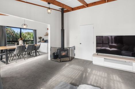 Photo of property in 400 Apotu Road, Kauri, Kamo, 0185