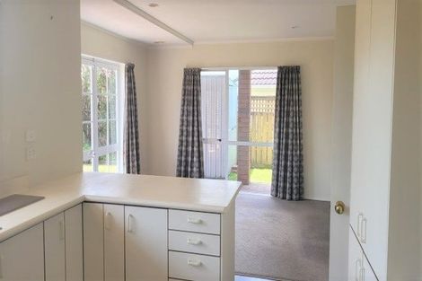 Photo of property in 43 Joseph Banks Drive, Whitby, Porirua, 5024