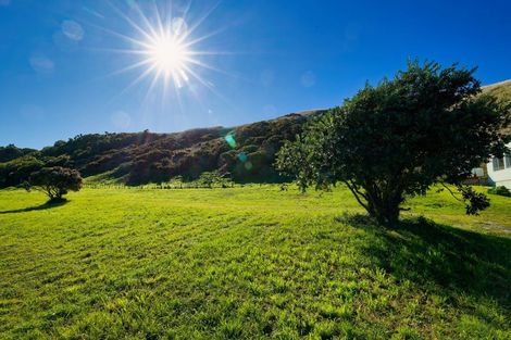 Photo of property in 16 Kotare Place, South Bay, Kaikoura, 7300