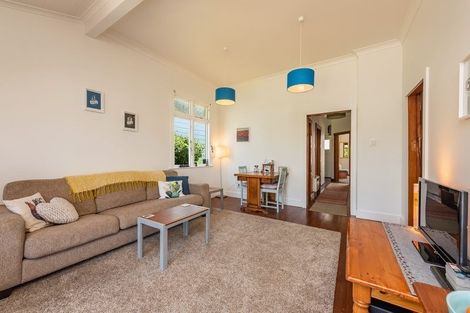 Photo of property in 99 Onepu Road, Lyall Bay, Wellington, 6022