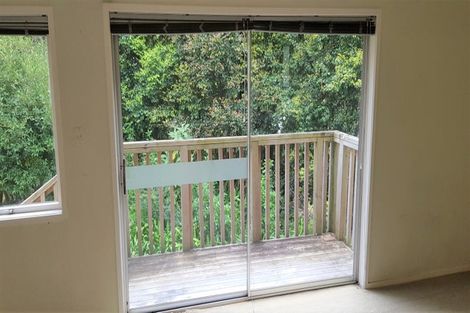 Photo of property in 2/31 Camelot Place, Glenfield, Auckland, 0629