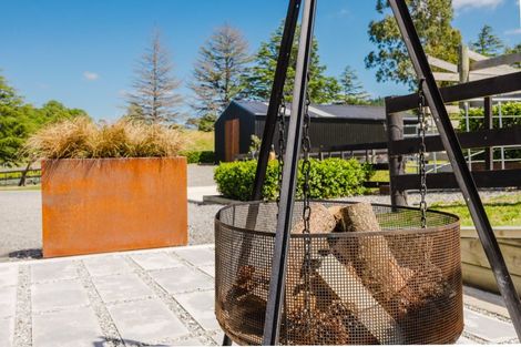 Photo of property in 4 Cemetery Road, Waipawa, 4273