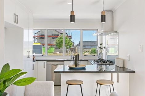 Photo of property in 27 Matata Drive, Takanini, 2112