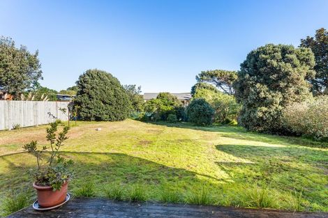 Photo of property in 279 Peka Peka Road, Peka Peka, Waikanae, 5391