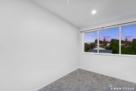Photo of property in 18 Hydra Place, Glen Eden, Auckland, 0602