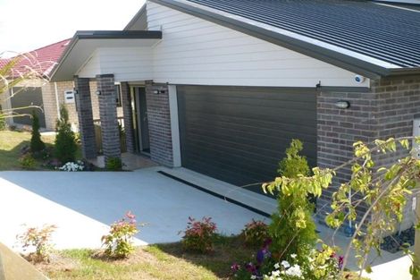 Photo of property in 115 Keri Vista Rise, Papakura, 2110