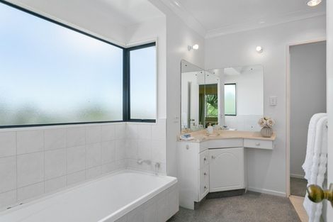 Photo of property in 12 Hall Street, Cambridge, 3434