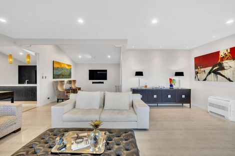 Photo of property in 6 Dunkeld Lane, Redcliffs, Christchurch, 8081