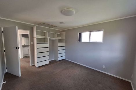 Photo of property in 22 Kaurilands Road, Titirangi, Auckland, 0604